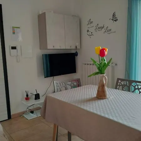 La Casa Di Steno Apartment *
